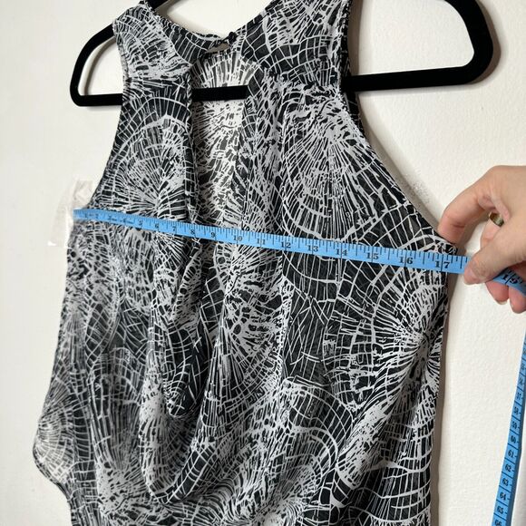 Ovi Black & White Wood Circle Design Keyhole Draped Back Sleeveless Blouse Small - Picture 10 of 11